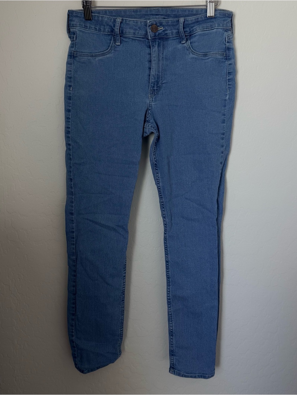 H&M Skinny Jeans in Medium Blue
